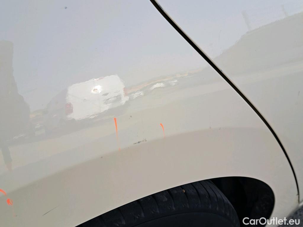  Nissan  Micra NISSAN  / 2017 / 5P / berlina con portón IG-T 68 kW (92 CV) E6D-F Acenta #10