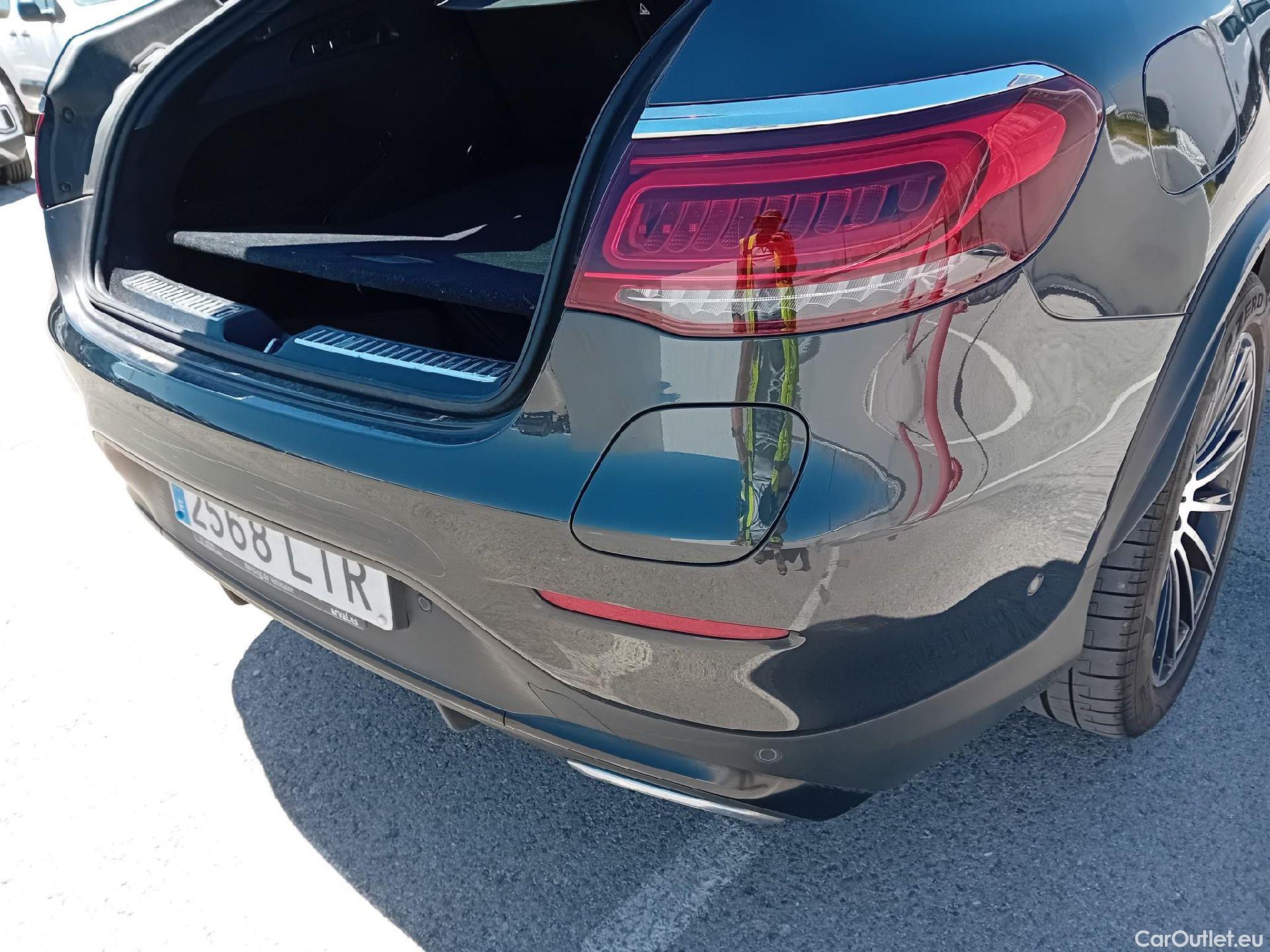  Mercedes  G-Klasee MERCEDES-BENZ GLC Coupé / 2019 / 5P / coupé GLC 300 de 4MATIC #26
