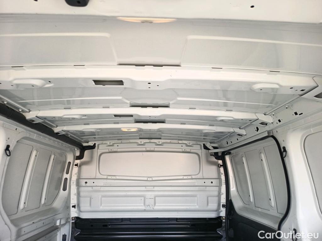  Nissan  NV300 NISSAN  / 2016 / 4P / furgón 1.6dCi 88kW (120CV) L1H1 1T BASIC #6