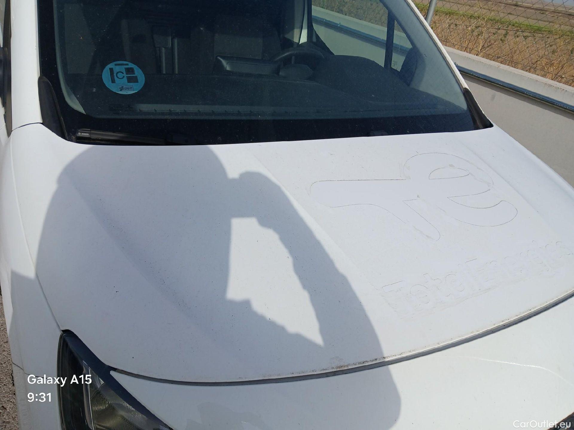  Peugeot  Partner PEUGEOT  / 2018 / 3P / furgón derivado de turismo Pro Standard 600kg BlueHDi 73kW (AC) #15