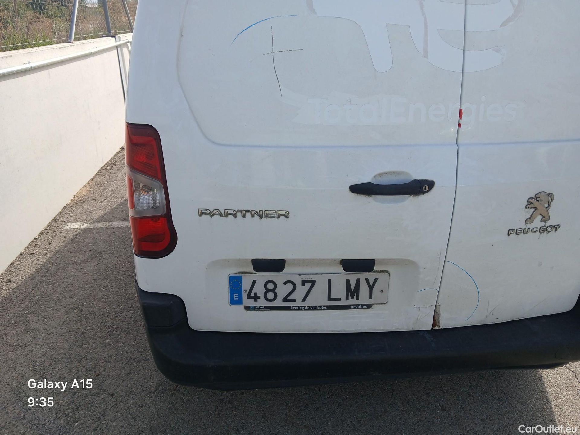  Peugeot  Partner PEUGEOT  / 2018 / 3P / furgón derivado de turismo Pro Standard 600kg BlueHDi 73kW (AC) #31