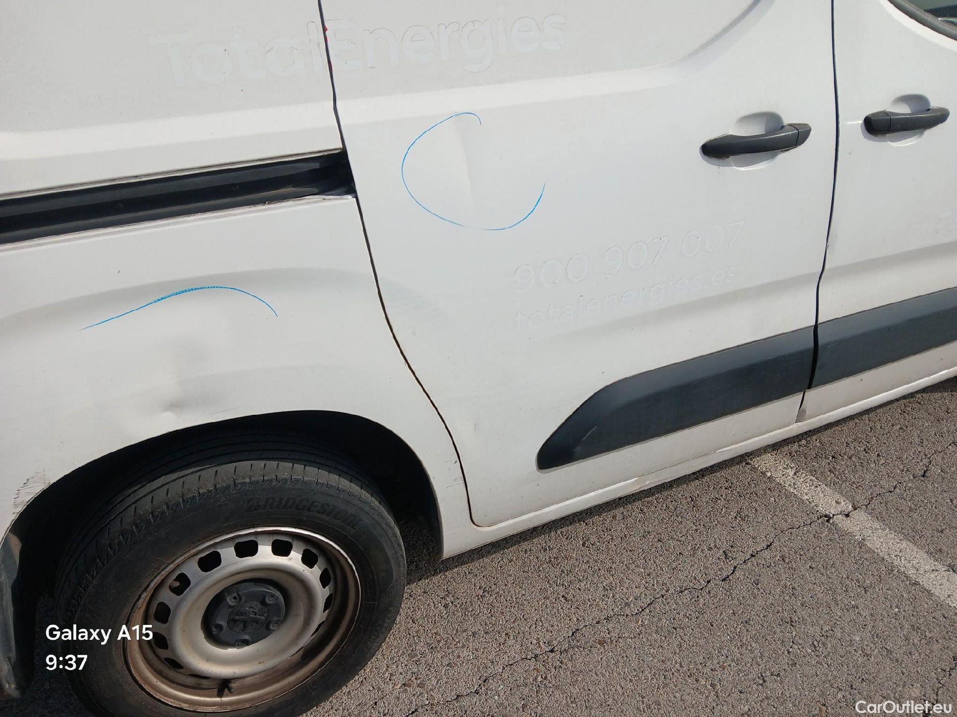  Peugeot  Partner PEUGEOT  / 2018 / 3P / furgón derivado de turismo Pro Standard 600kg BlueHDi 73kW (AC) #42