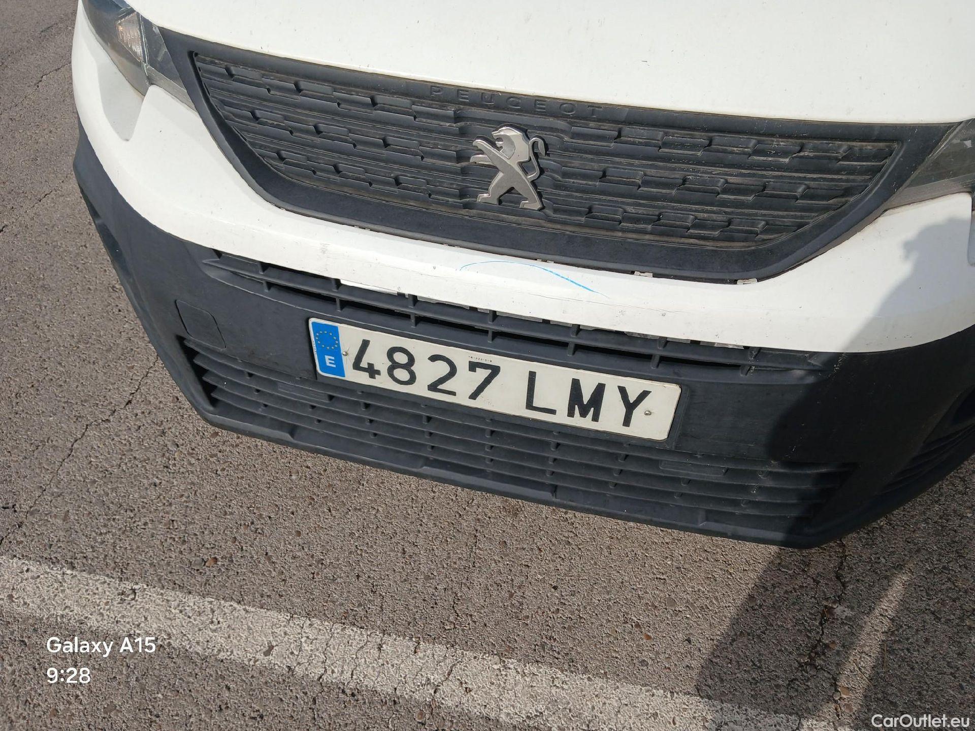  Peugeot  Partner PEUGEOT  / 2018 / 3P / furgón derivado de turismo Pro Standard 600kg BlueHDi 73kW (AC) #11