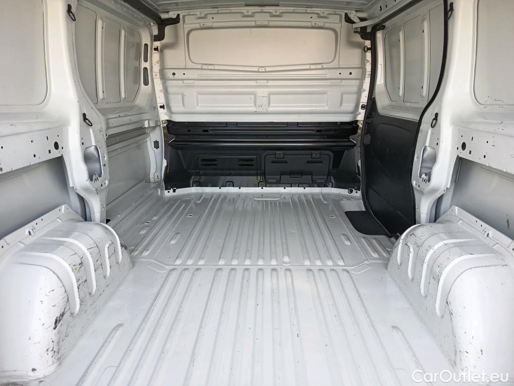  Nissan  NV300 NISSAN  / 2016 / 4P / furgón 1.6dCi 88kW (120CV) L1H1 1T BASIC #3