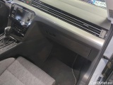  Volkswagen  Passat Volkswagen  Variant 2.0 TDI EVO 150 KM DSG Business 5d #31