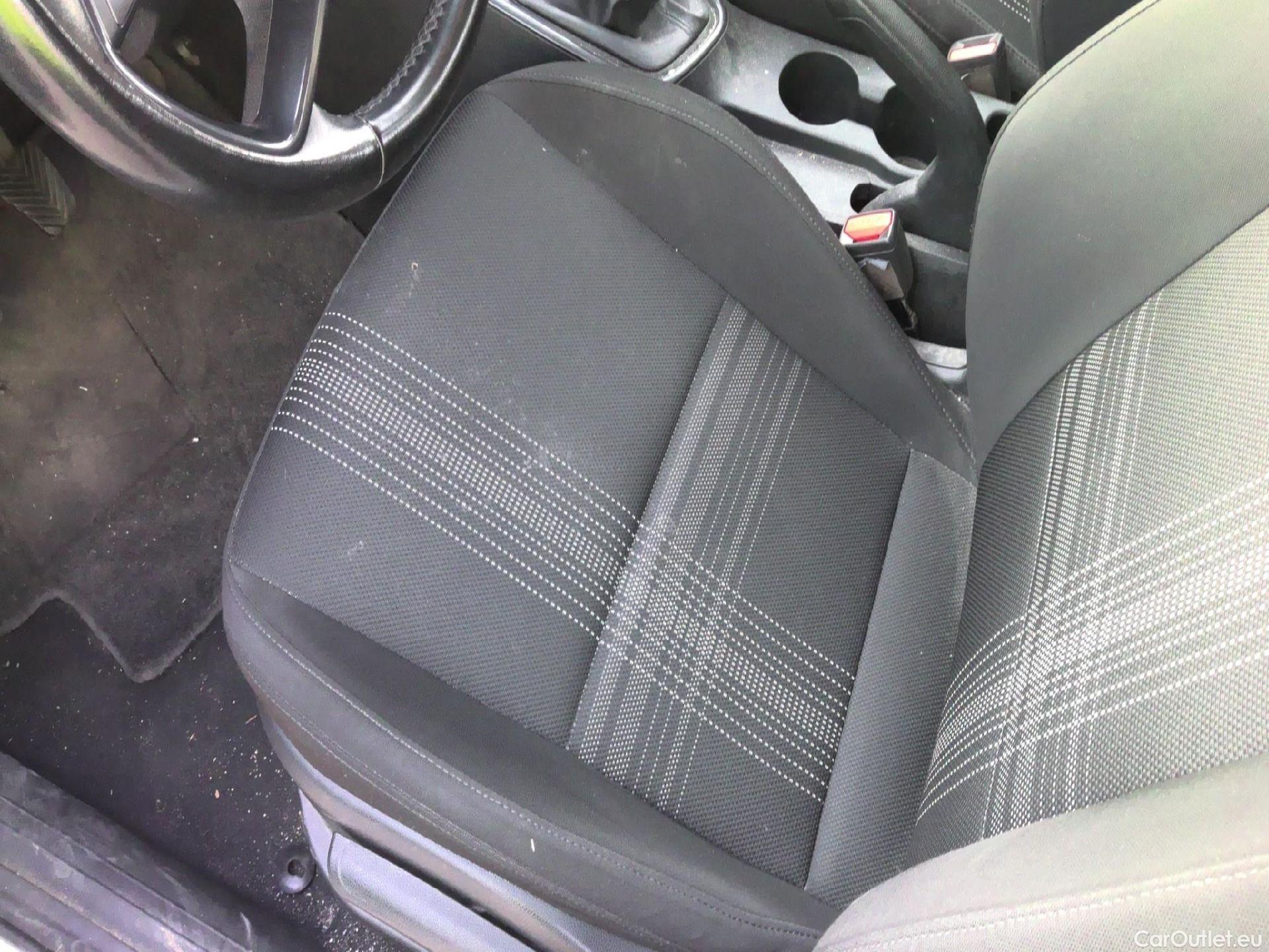  Hyundai  i20 HYUNDAI  / 2020 / 5P / berlina con portón 1.0 TGDI 74kW (100CV) 48V Essence #39