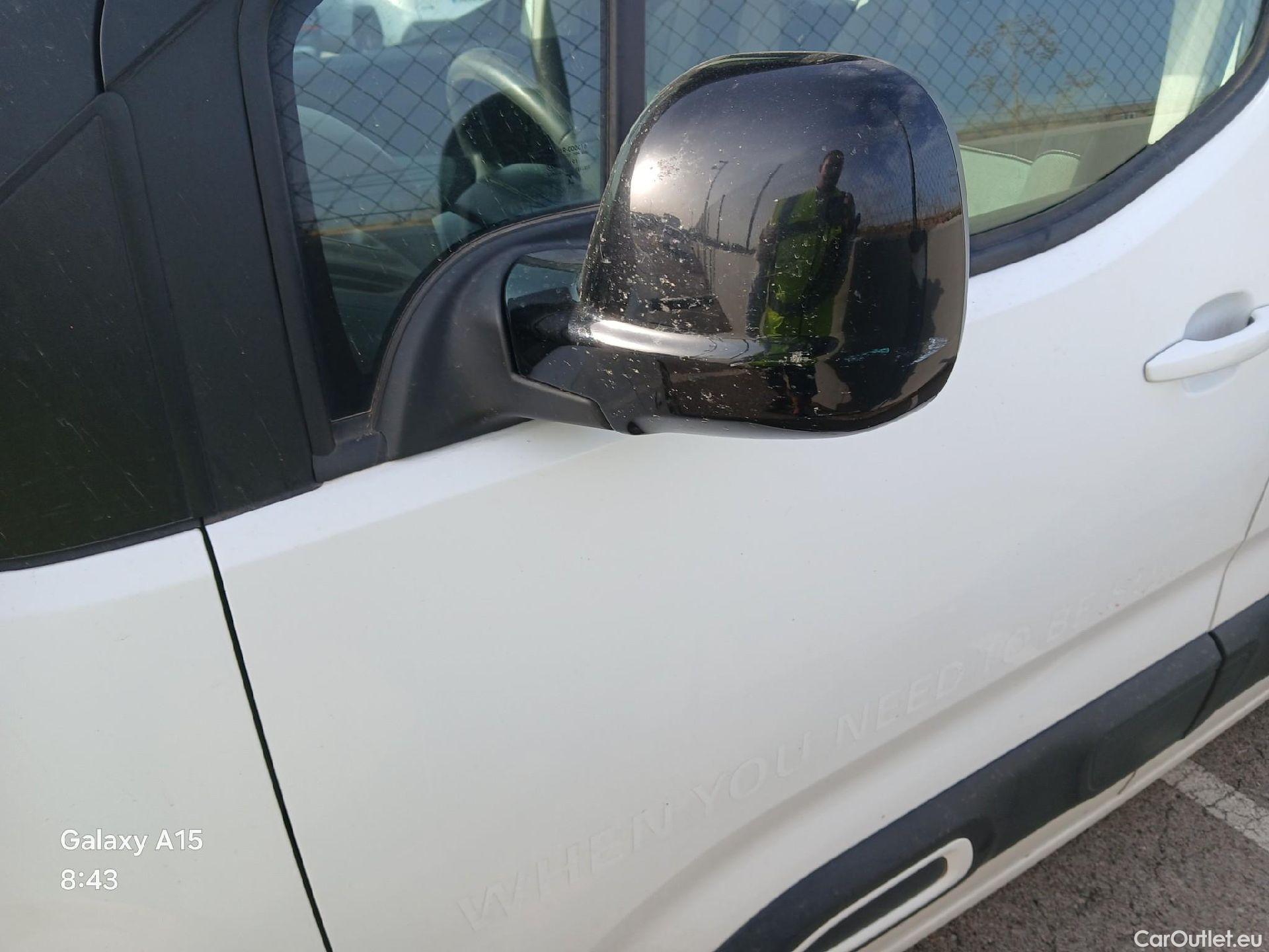  Citroen  Berlingo CITROEN  / 2018 / 5P / monovolumen compacto Talla M BlueHDi 100 S&S FEEL #23