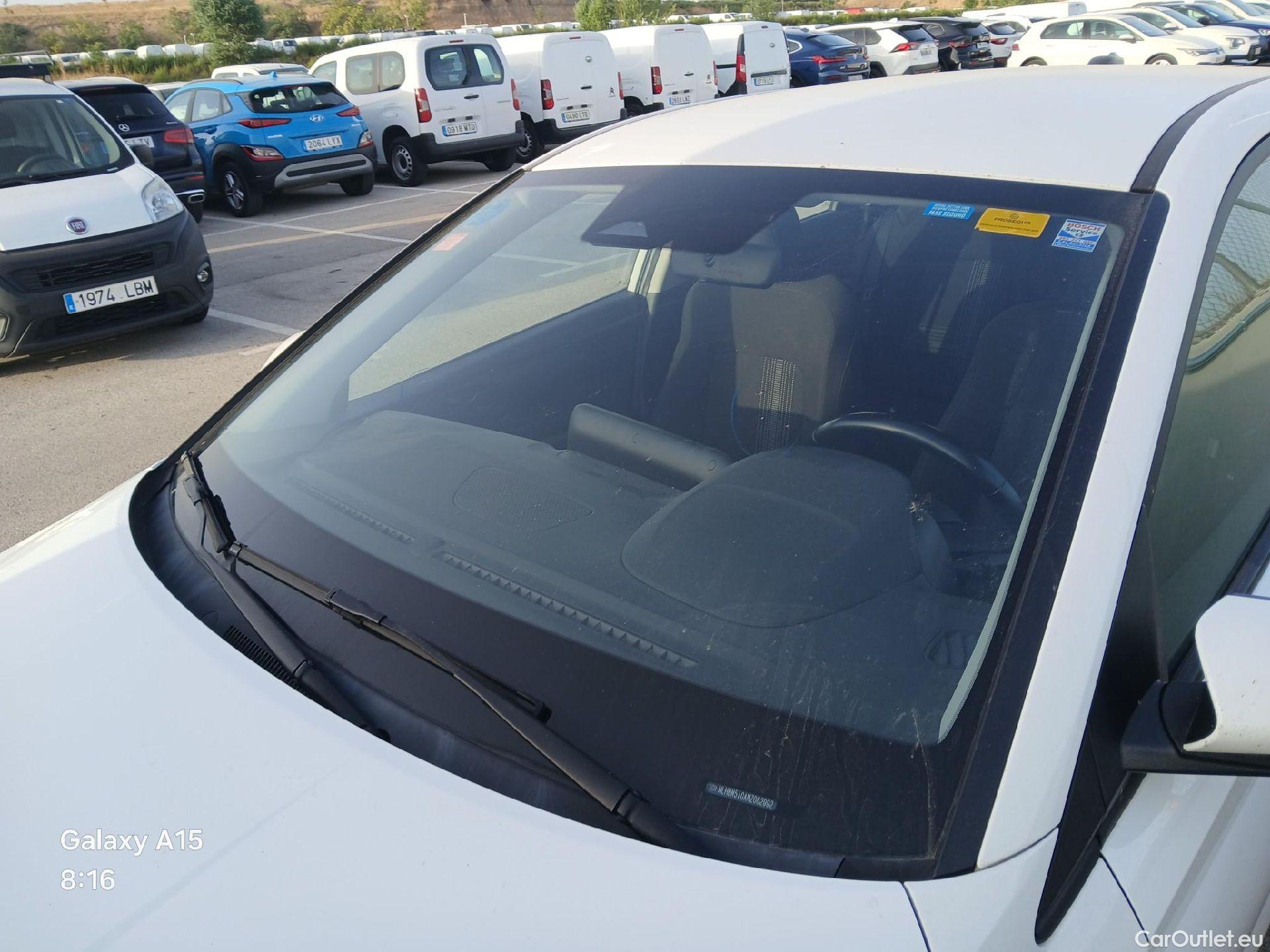  Hyundai  i20 HYUNDAI  / 2020 / 5P / berlina con portón 1.0 TGDI 74kW (100CV) 48V Essence #13