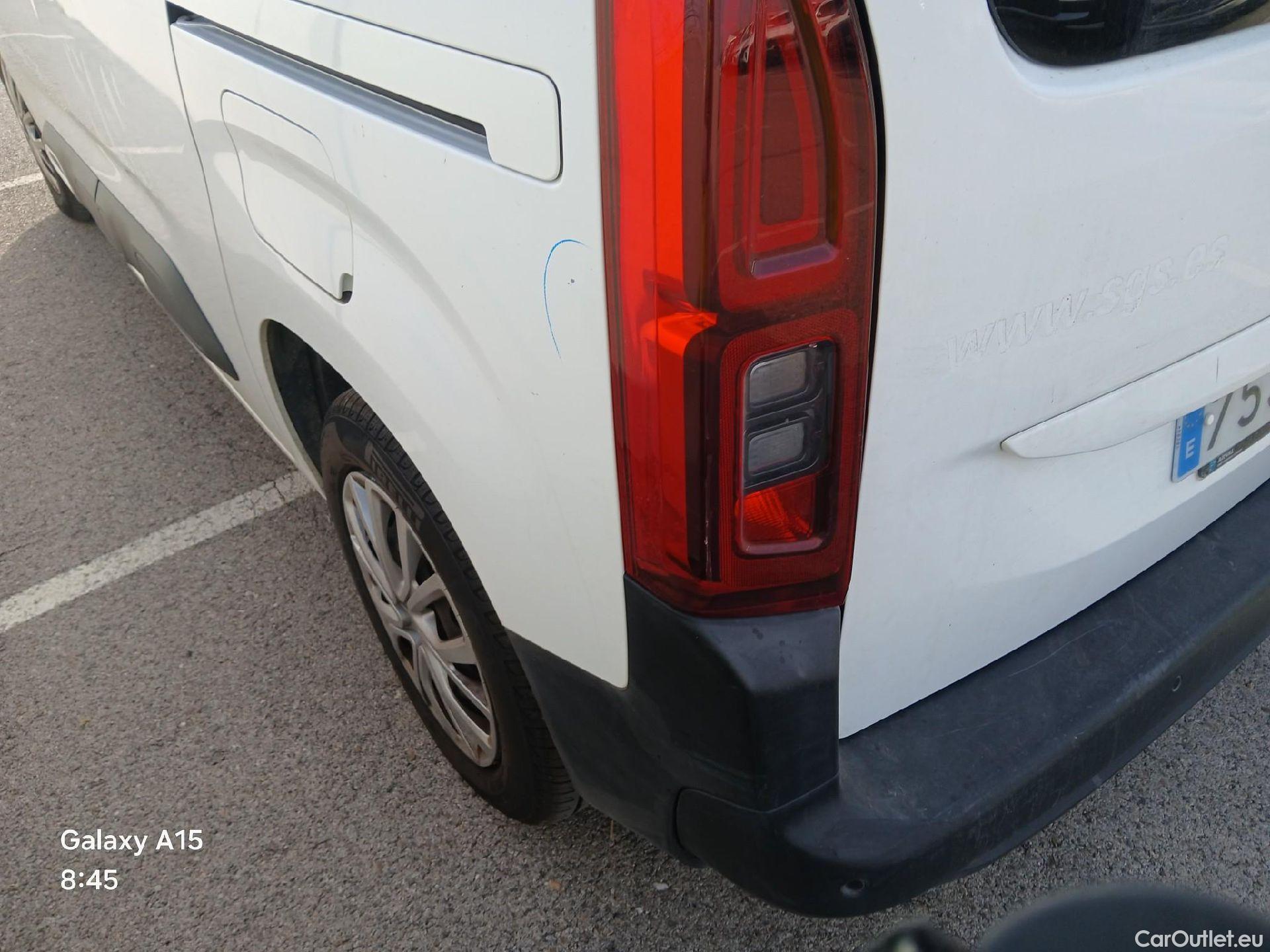  Citroen  Berlingo CITROEN  / 2018 / 5P / monovolumen compacto Talla M BlueHDi 100 S&S FEEL #30