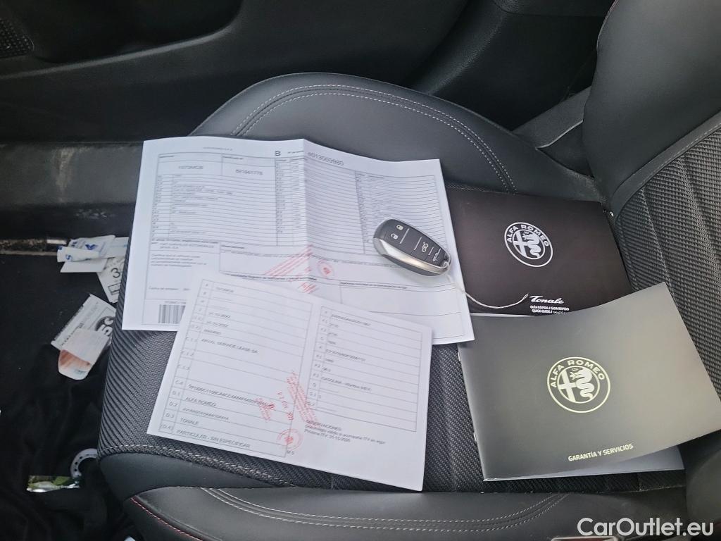  Alfa Romeo  TONALE Alfa Romeo  / 2022 / 5P / todoterreno 1.5 MHEV GASOLINA 130 CV SPRINT FWD #15