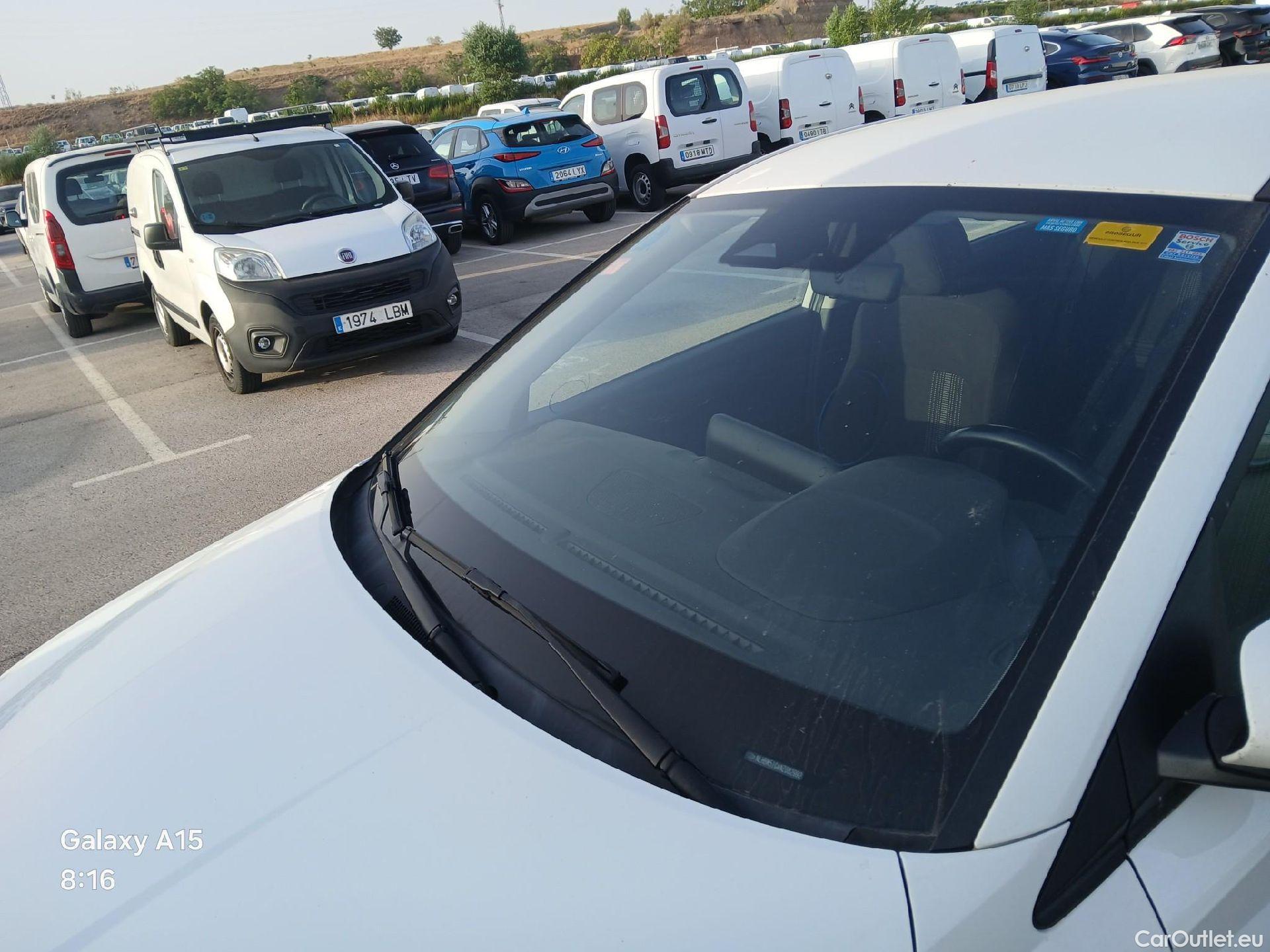  Hyundai  i20 HYUNDAI  / 2020 / 5P / berlina con portón 1.0 TGDI 74kW (100CV) 48V Essence #12