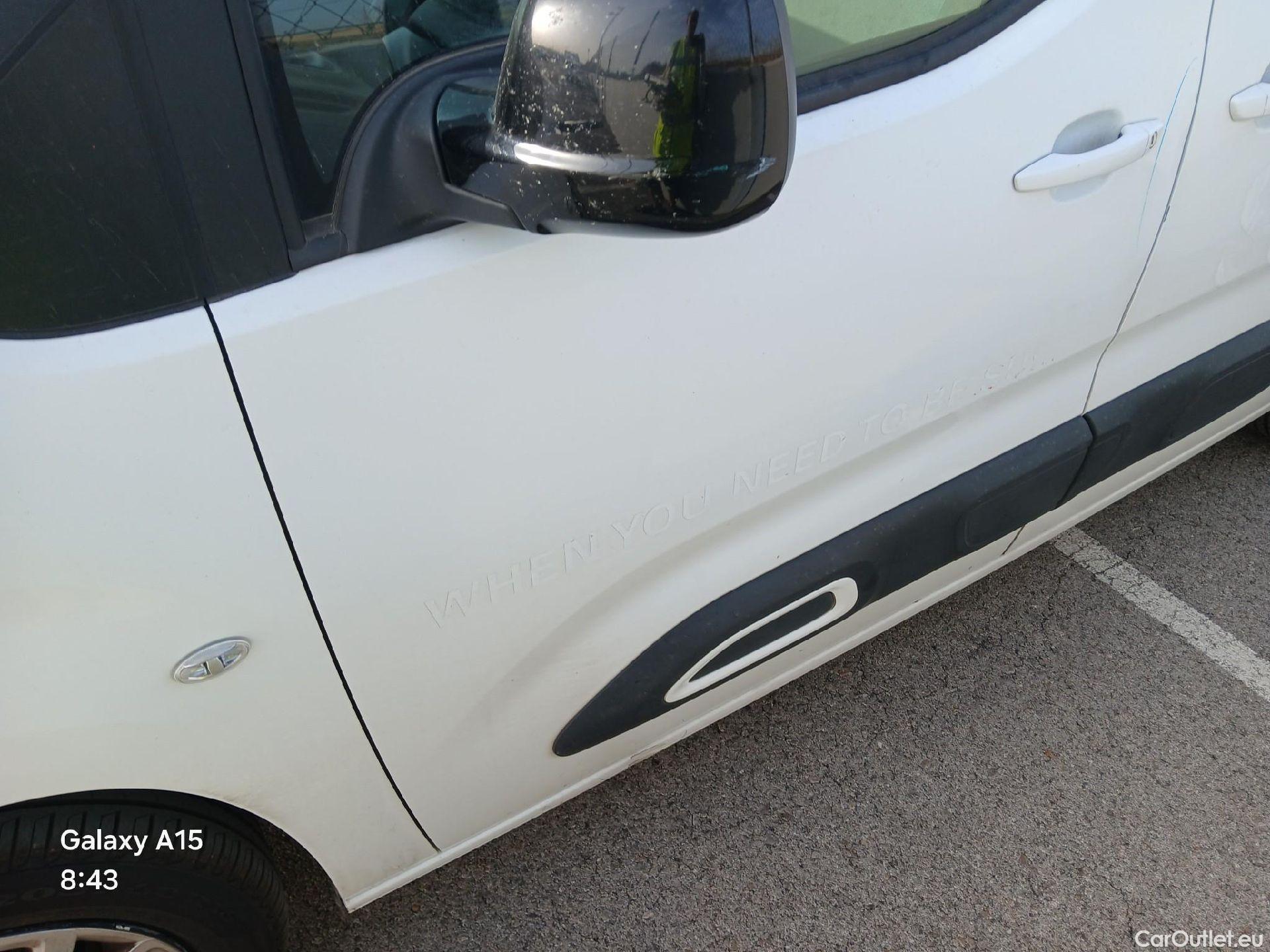  Citroen  Berlingo CITROEN  / 2018 / 5P / monovolumen compacto Talla M BlueHDi 100 S&S FEEL #19