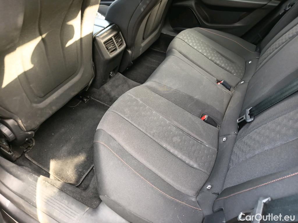  Peugeot  508 PEUGEOT  / 2018 / 5P / berlina con portón  5P Business Line BlueHDi 130 EAT8 (AC) #14