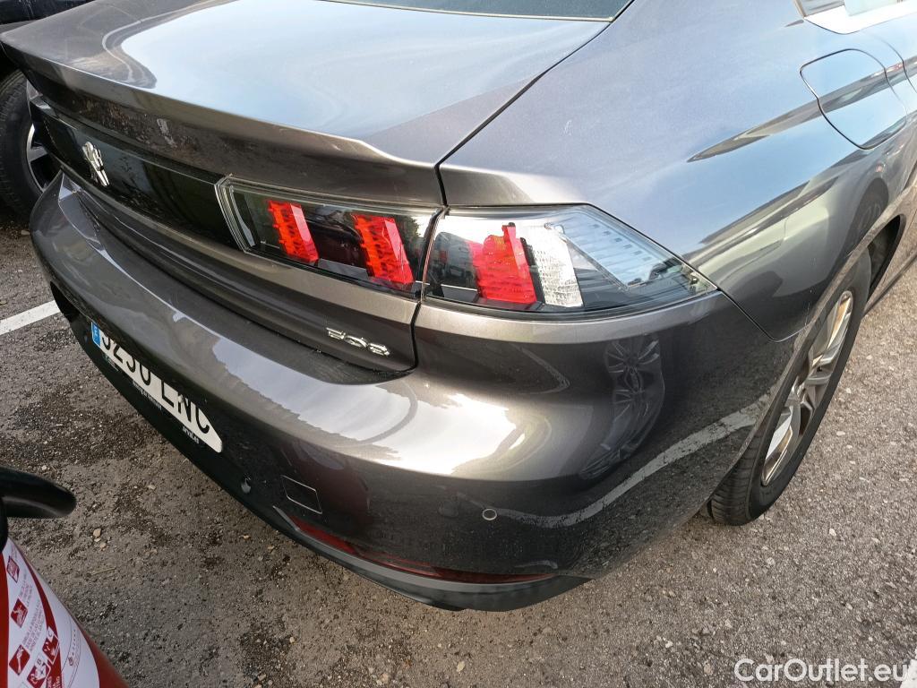  Peugeot  508 PEUGEOT  / 2018 / 5P / berlina con portón  5P Business Line BlueHDi 130 EAT8 (AC) #21
