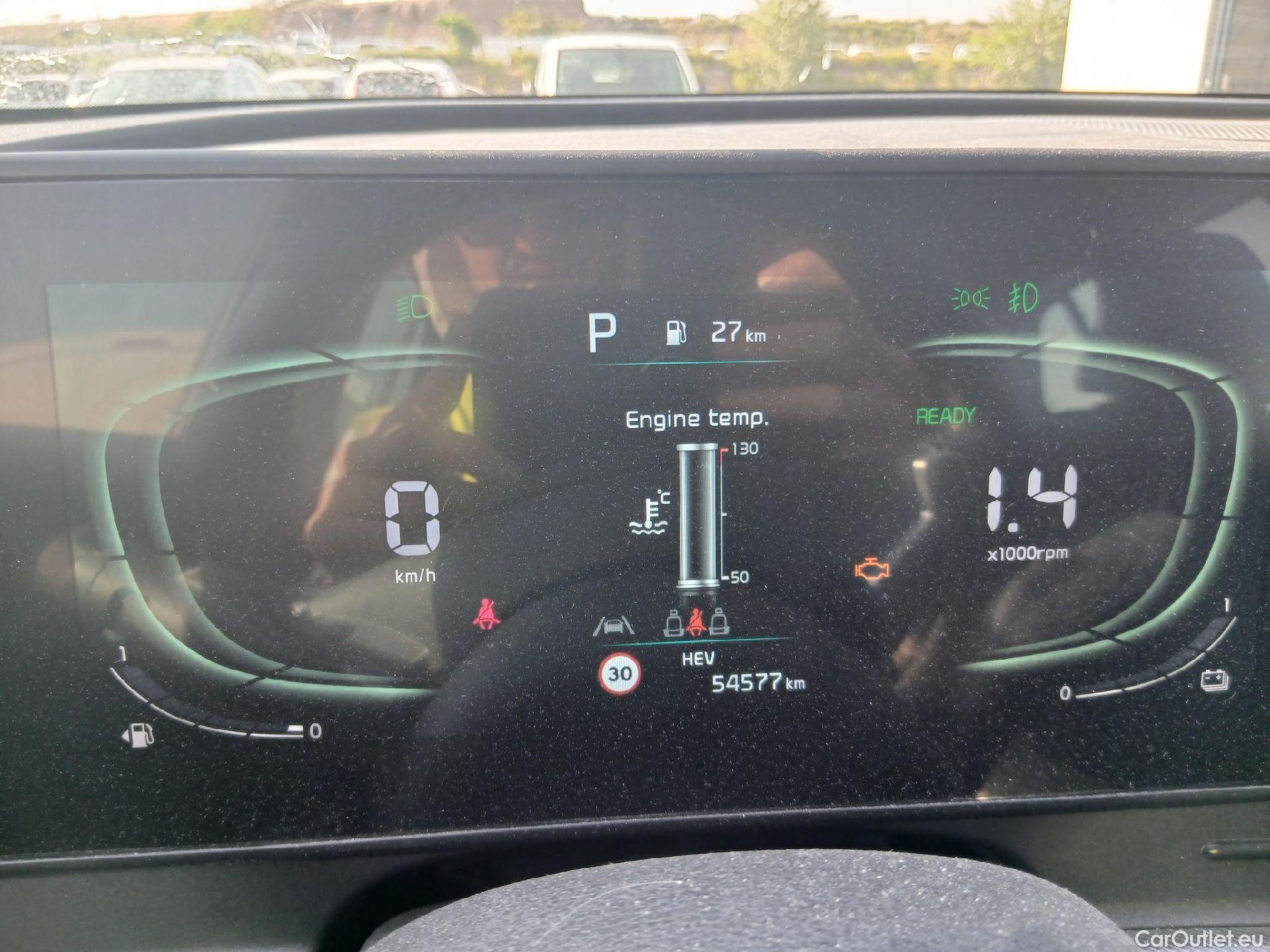  KIA  Sportage KIA  / 2022 / 5P / todoterreno 1.6 T-GDi PHEV 198kW (265CV) Drive 4X4 #3