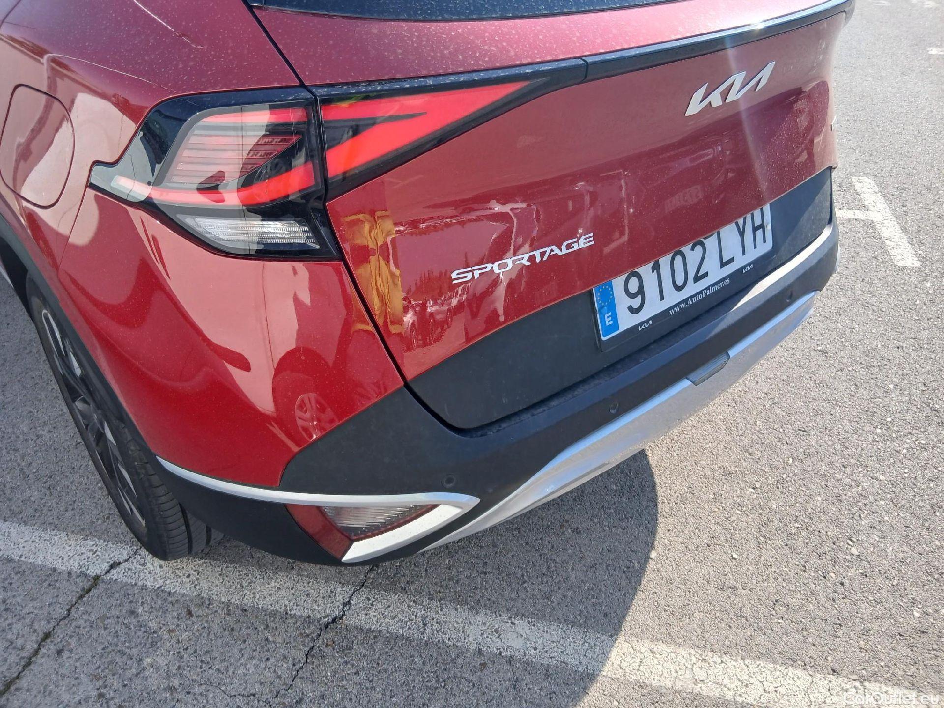  KIA  Sportage KIA  / 2022 / 5P / todoterreno 1.6 T-GDi PHEV 198kW (265CV) Drive 4X4 #13