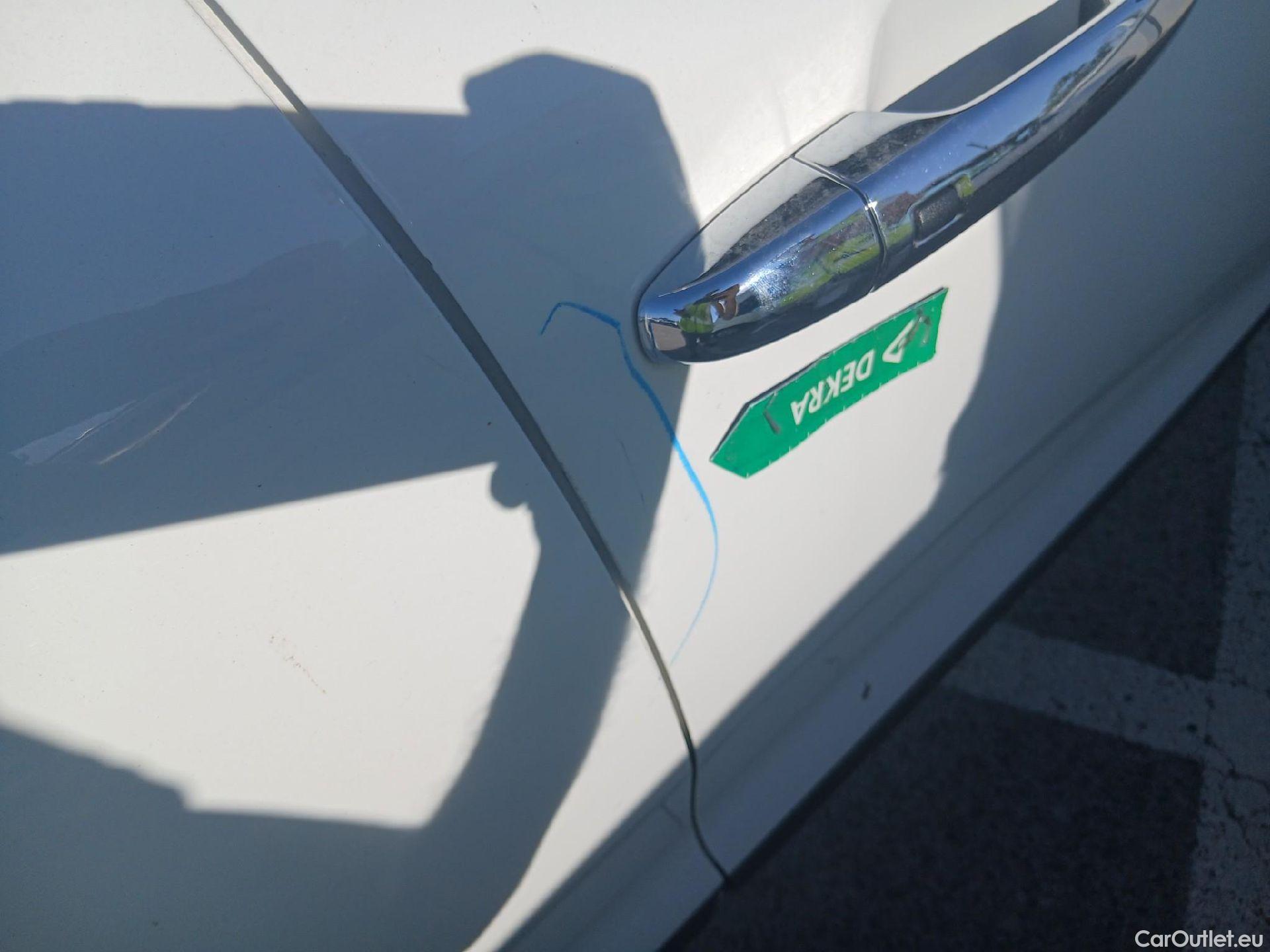  KIA  Niro KIA  / 2019 / 5P / crossover 1.6 GDi HEV 104kW (141CV) Emotion (AC) #47