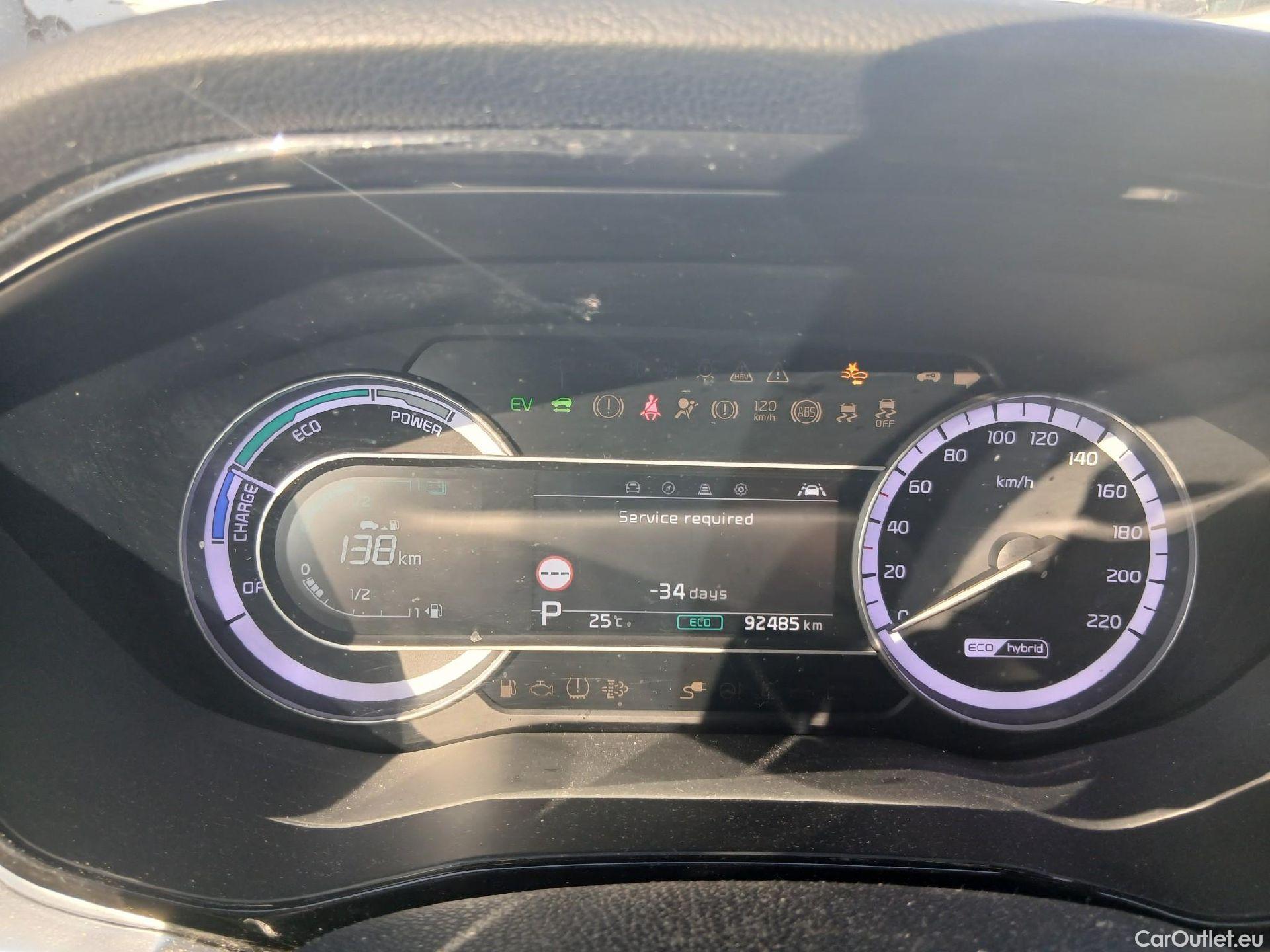  KIA  Niro KIA  / 2019 / 5P / crossover 1.6 GDi HEV 104kW (141CV) Emotion (AC) #1