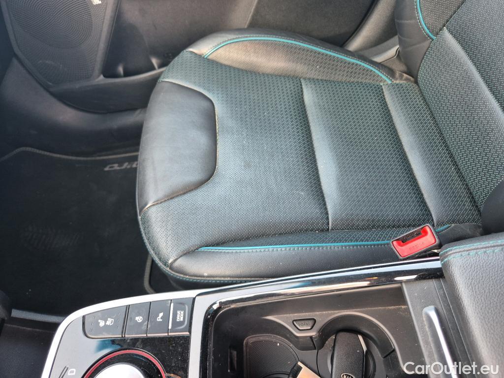  KIA  Niro KIA e- / 2016 / 5P / crossover e- 150kW Emotion (Long Range) #7