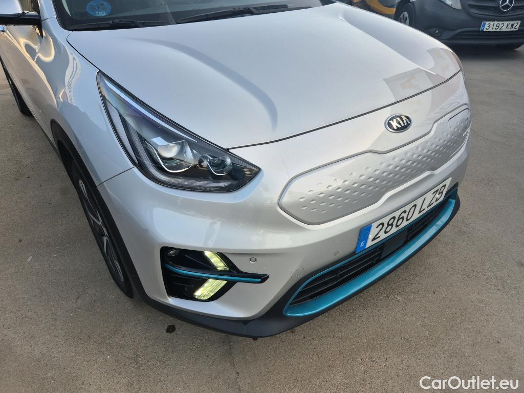  KIA  Niro KIA e- / 2016 / 5P / crossover e- 150kW Emotion (Long Range) #13