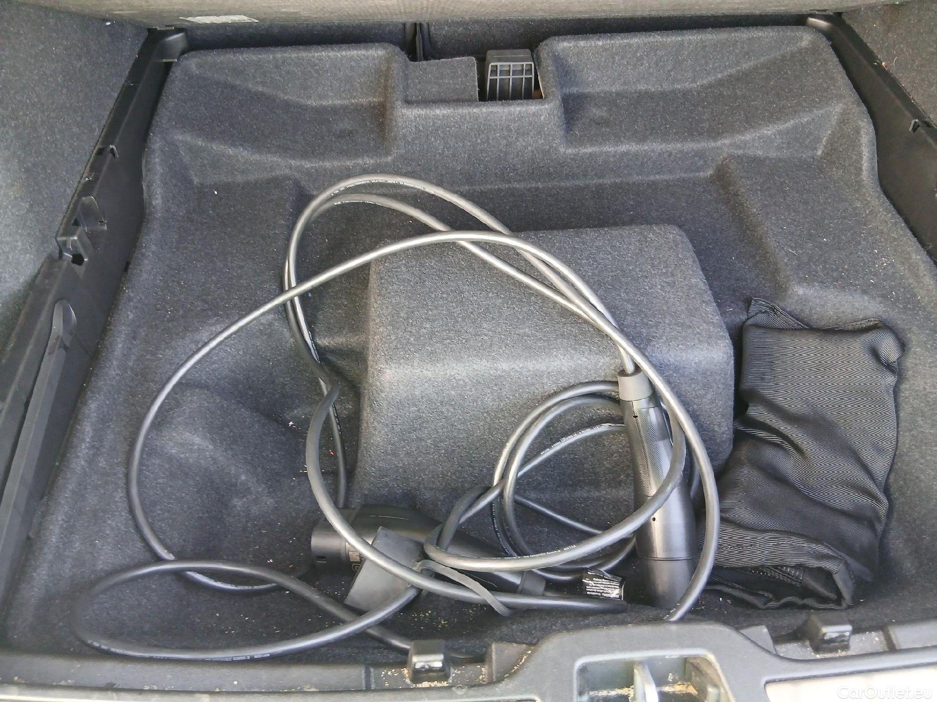  Volvo  XC 40 VOLVO XC40 / 2021 / 5P / todoterreno 1.5 T5 Recharge PHEV Bright Auto #31