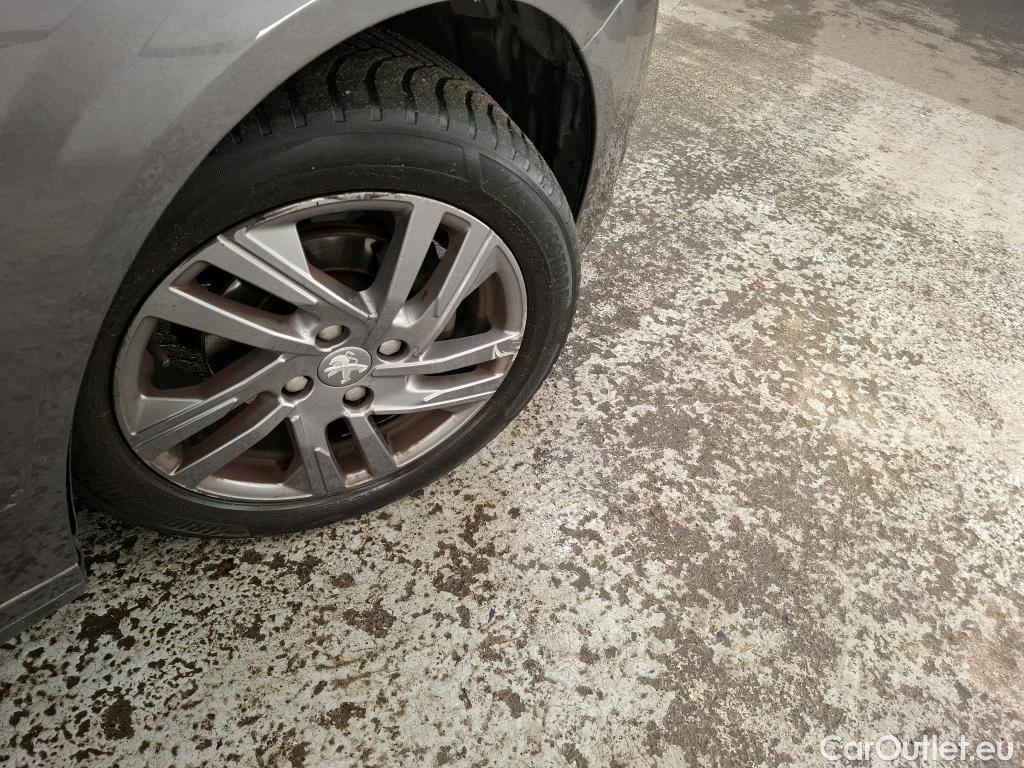  Peugeot  208 PEUGEOT  / 2019 / 5P / Berline Puretech 75 S&S Active Business #34