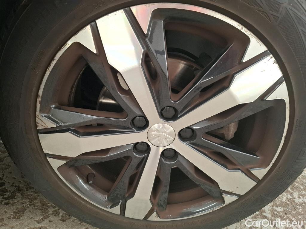  Peugeot  3008  Allure 1.2 PureTech 130CV BVM6 E6d #20