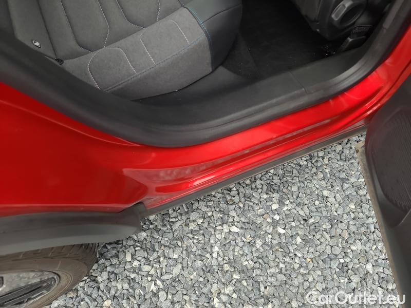  Citroen  C4  (2010)  1.2PT 130 Plus AT 5d #17