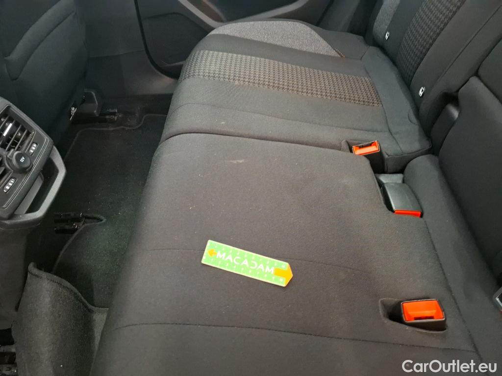  Peugeot  3008  Active Business 1.2 PureTech 130CV BVA8 E6d #67