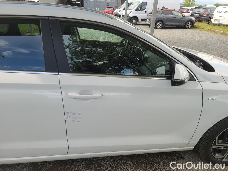  Hyundai  i30  (PD)(01.2017  ->)  kom.1.5T-GDI Smart 5d #20