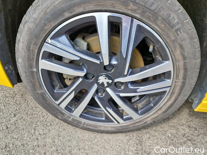  Peugeot  208  (P2) (2019)  1.2 100 Allure SS AT #8
