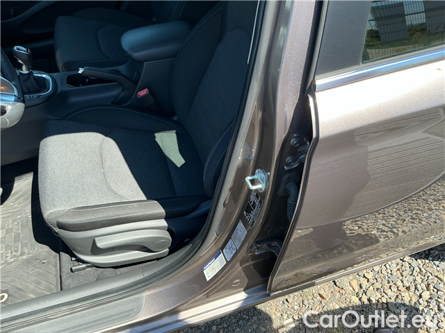  Hyundai  i30  kom.1.5T-GDI Family Smart #16