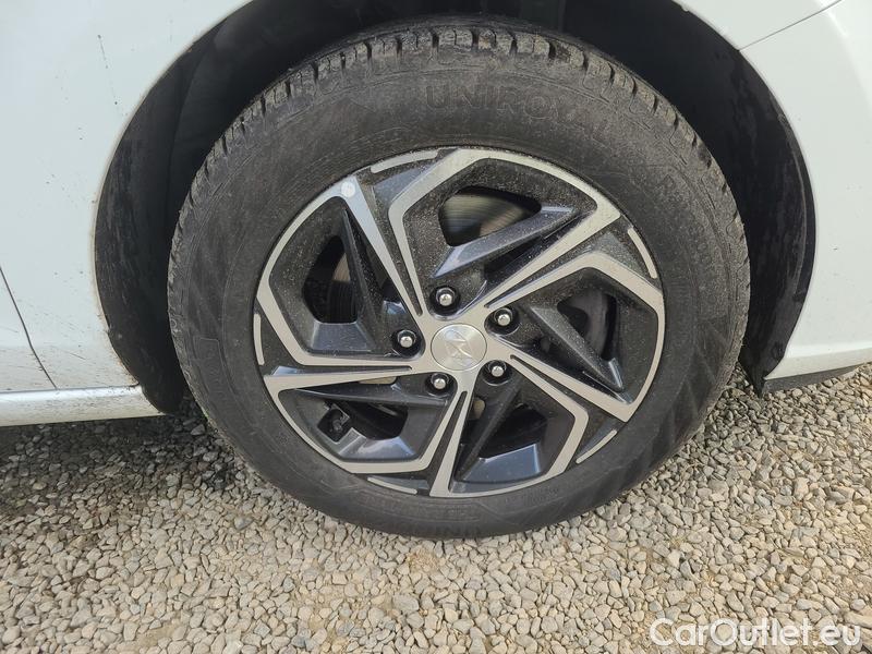  Hyundai  i30  (PD)(01.2017  ->)  kom.1.5T-GDI Smart 5d #19