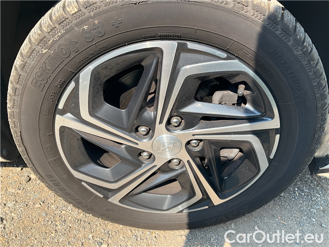  Hyundai  i30  kom.1.5i Family Comfort 5d #10