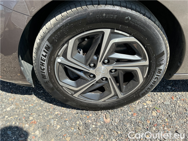  Hyundai  i30  kom.1.5T-GDI Family Smart #19
