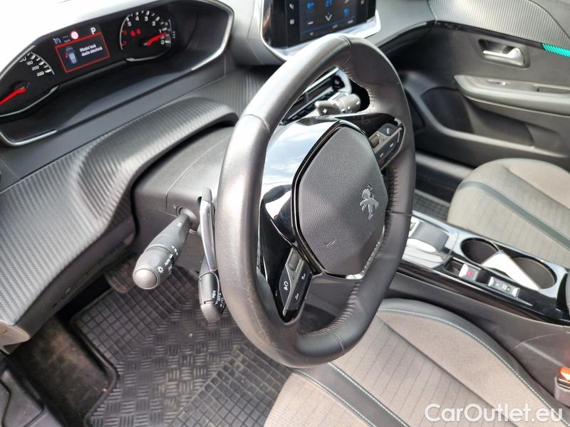  Peugeot  208  (P2) (2019)  1.2 100 Allure SS AT #17