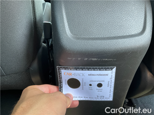  Hyundai  i30  kom.1.5i Family Comfort 5d #15