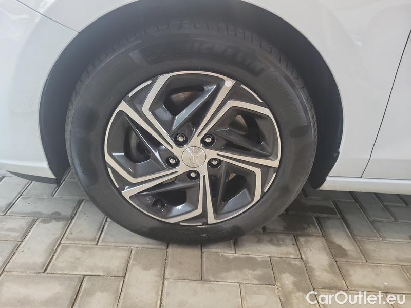  Hyundai  i30  (PD)(01.2017  ->)  kom.1.0TGDI Family Comf AT #2