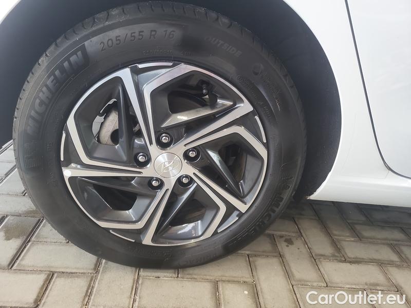  Hyundai  i30  (PD)(01.2017  ->)  kom.1.0TGDI Family Comf AT #11