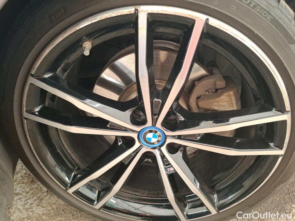  Bmw  Serie 3 BMW Série 3 Touring / 2022 / 5P / Break 320e 204ch M Sport BVA8 Hybride #30