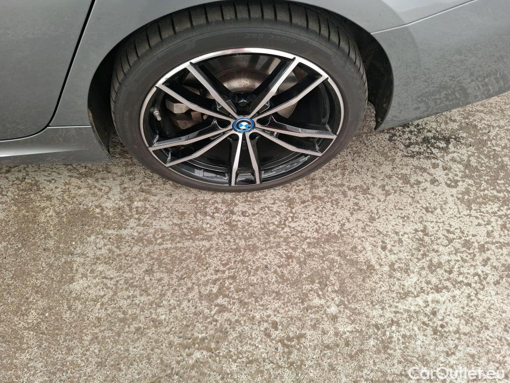  Bmw  Serie 3 BMW Série 3 Touring / 2022 / 5P / Break 320e 204ch M Sport BVA8 Hybride #4