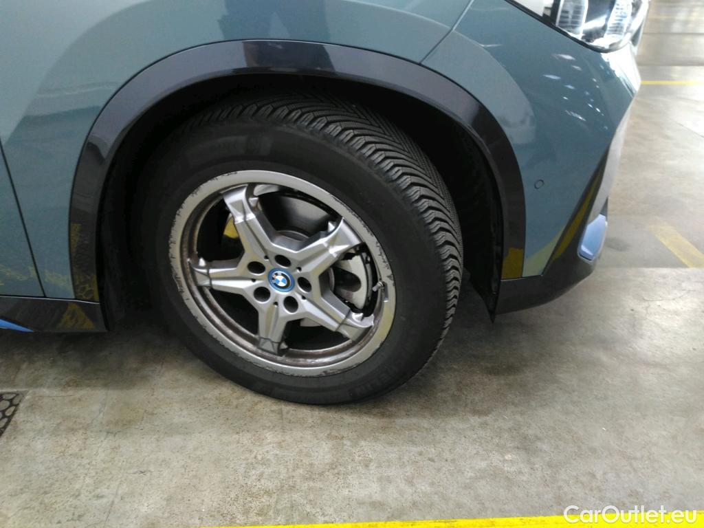  Bmw  iX 1 Série iX1 30 xDrive xLine 64kWh BVA #1