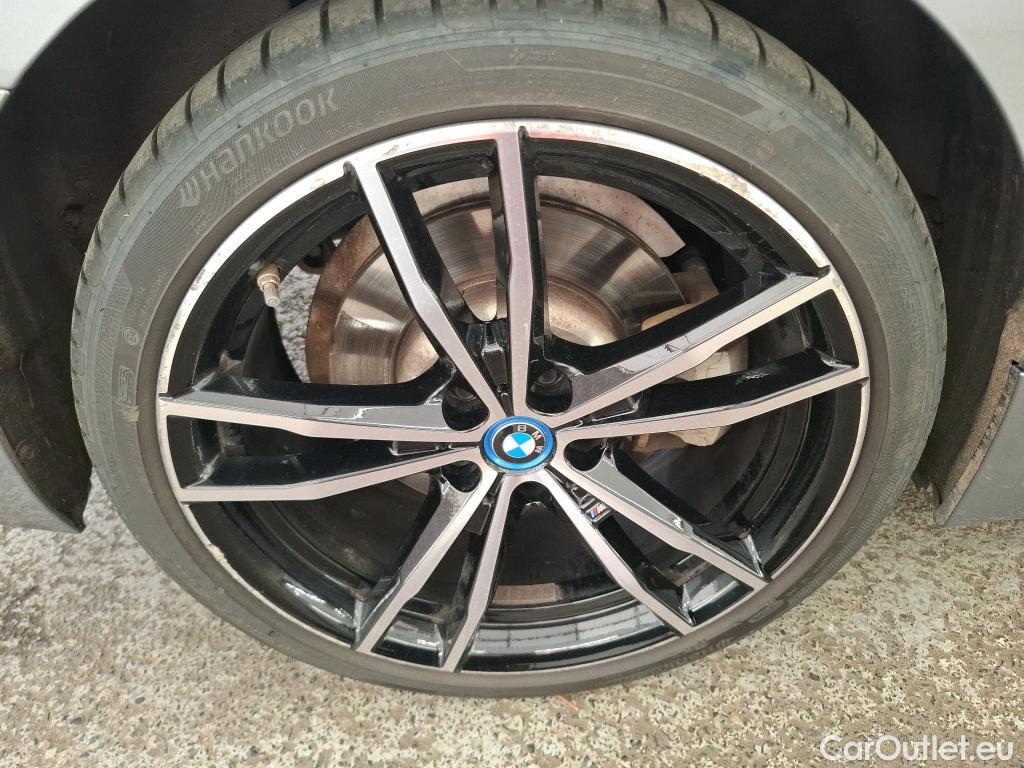  Bmw  Serie 3 BMW Série 3 Touring / 2022 / 5P / Break 320e 204ch M Sport BVA8 Hybride #21