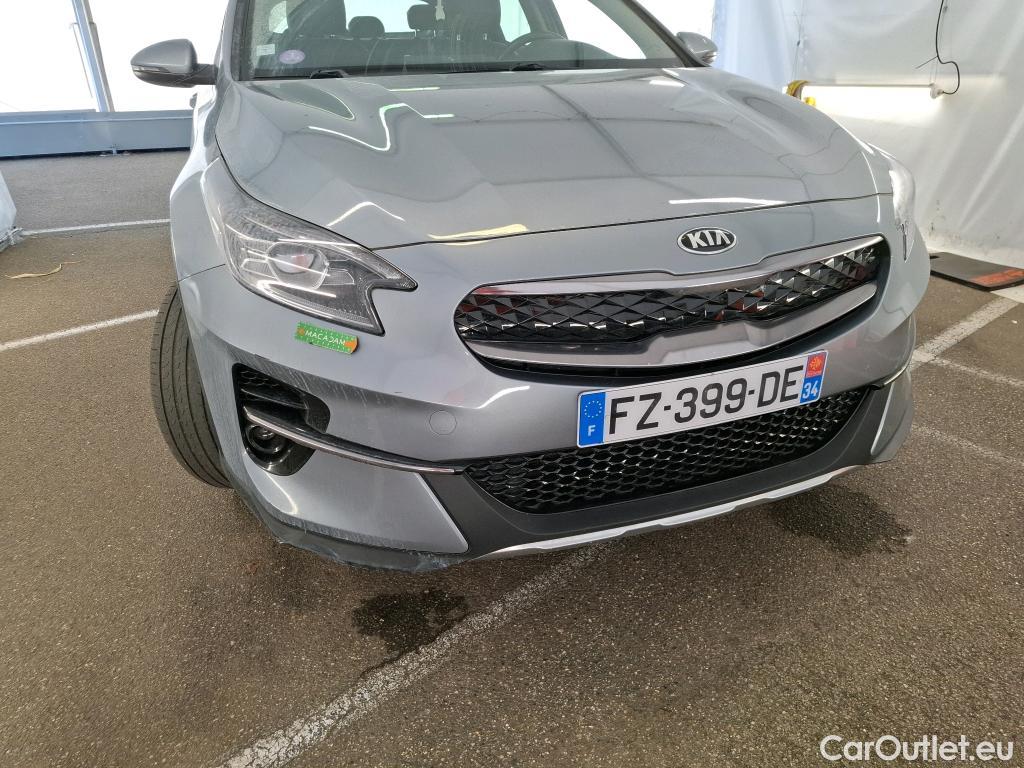  KIA  XCeed KIA  / 2019 / 5P / Crossover 1.6 GDI ISG ISG PHEV ACTIVE BUS DCT6 #25