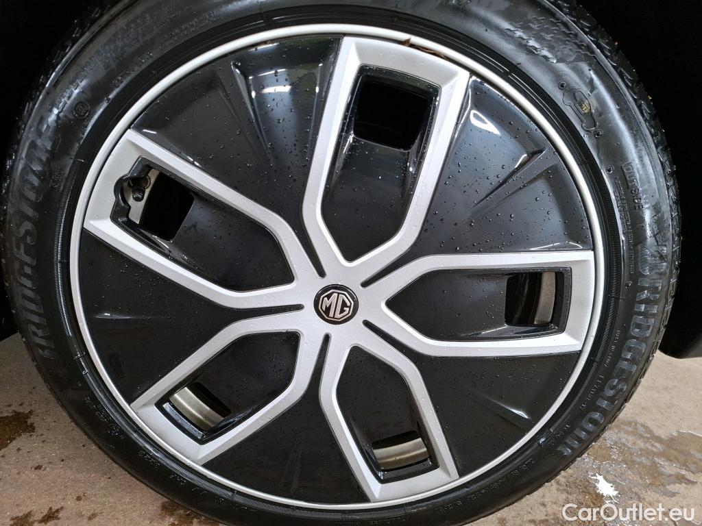  MG  4 MG MG / 2022 / 5P / Berline Luxury 6kWh 150kW #24