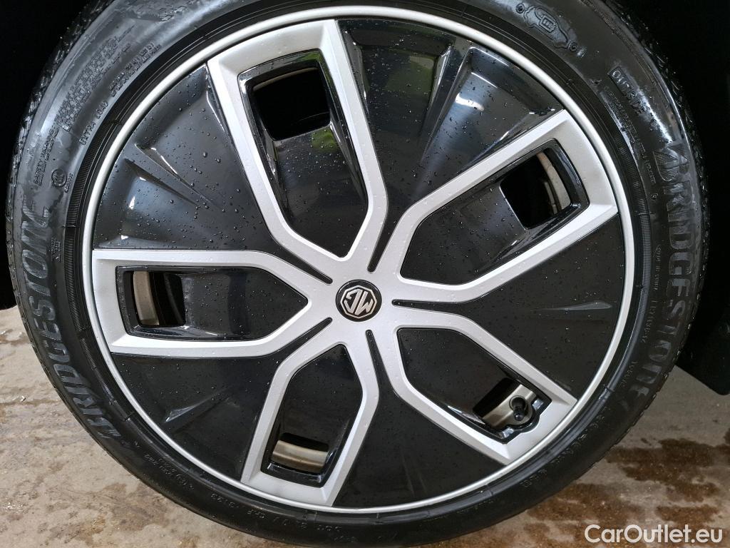  MG  4 MG MG / 2022 / 5P / Berline Luxury 6kWh 150kW #28