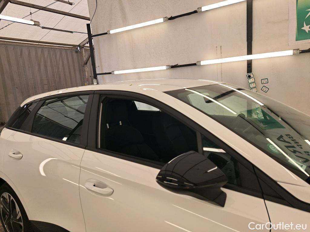  MG  4 MG MG / 2022 / 5P / Berline Standard 51kWh 125kW #28