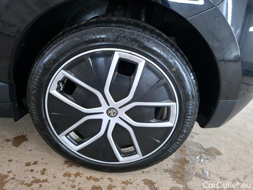  MG  4 MG MG / 2022 / 5P / Berline Luxury 6kWh 150kW #23