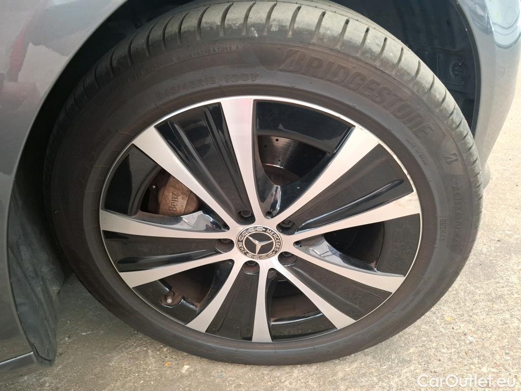  Mercedes  E-Klasse MERCEDES BENZ Classe E Break 5p Break E 300 de Avantgarde Line BA9 #13