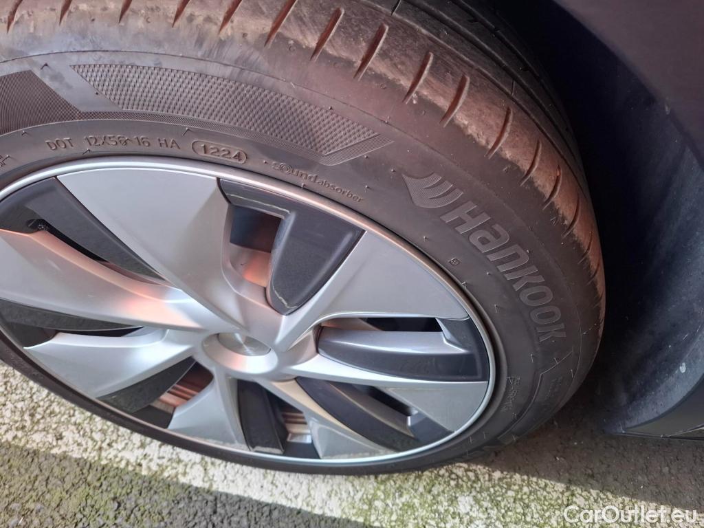  Tesla  Model Y TESLA  / 2021 / 5P / SUV RWD #41